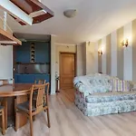 Roomy&Cozy Apartment With Shared Terrace