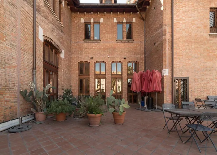Roomy&Cozy Apartment With Shared Terrace