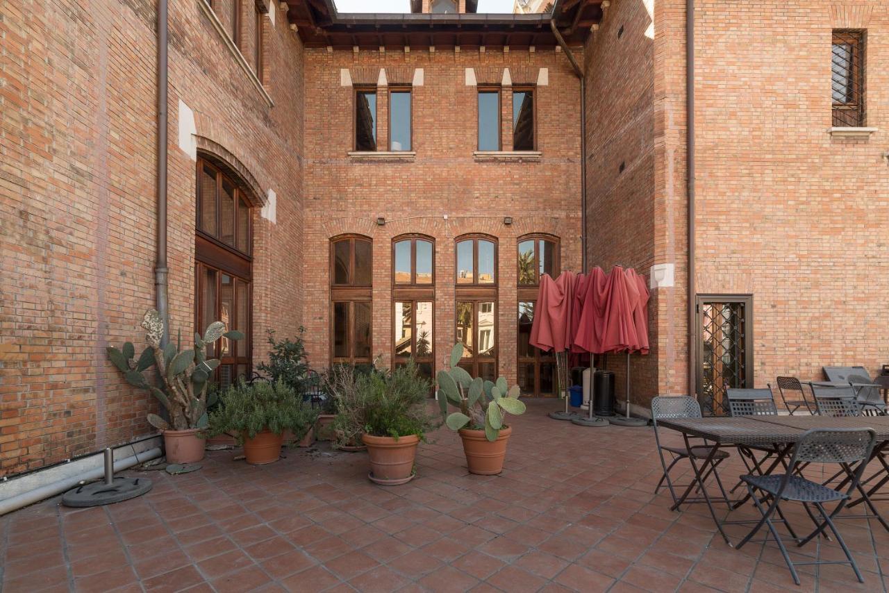 Roomy&cozy With Shared Terrace Rom