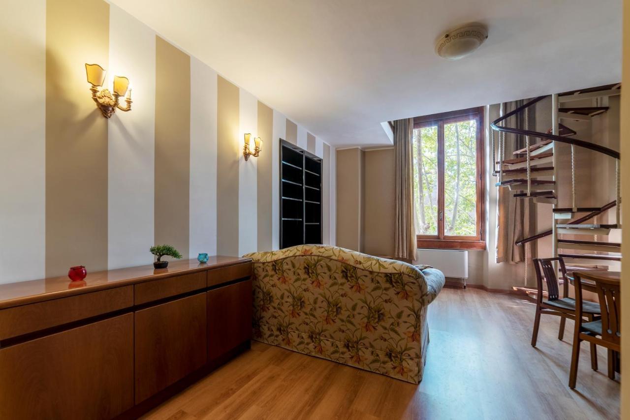 Roomy&cozy With Shared Terrace Apartment *