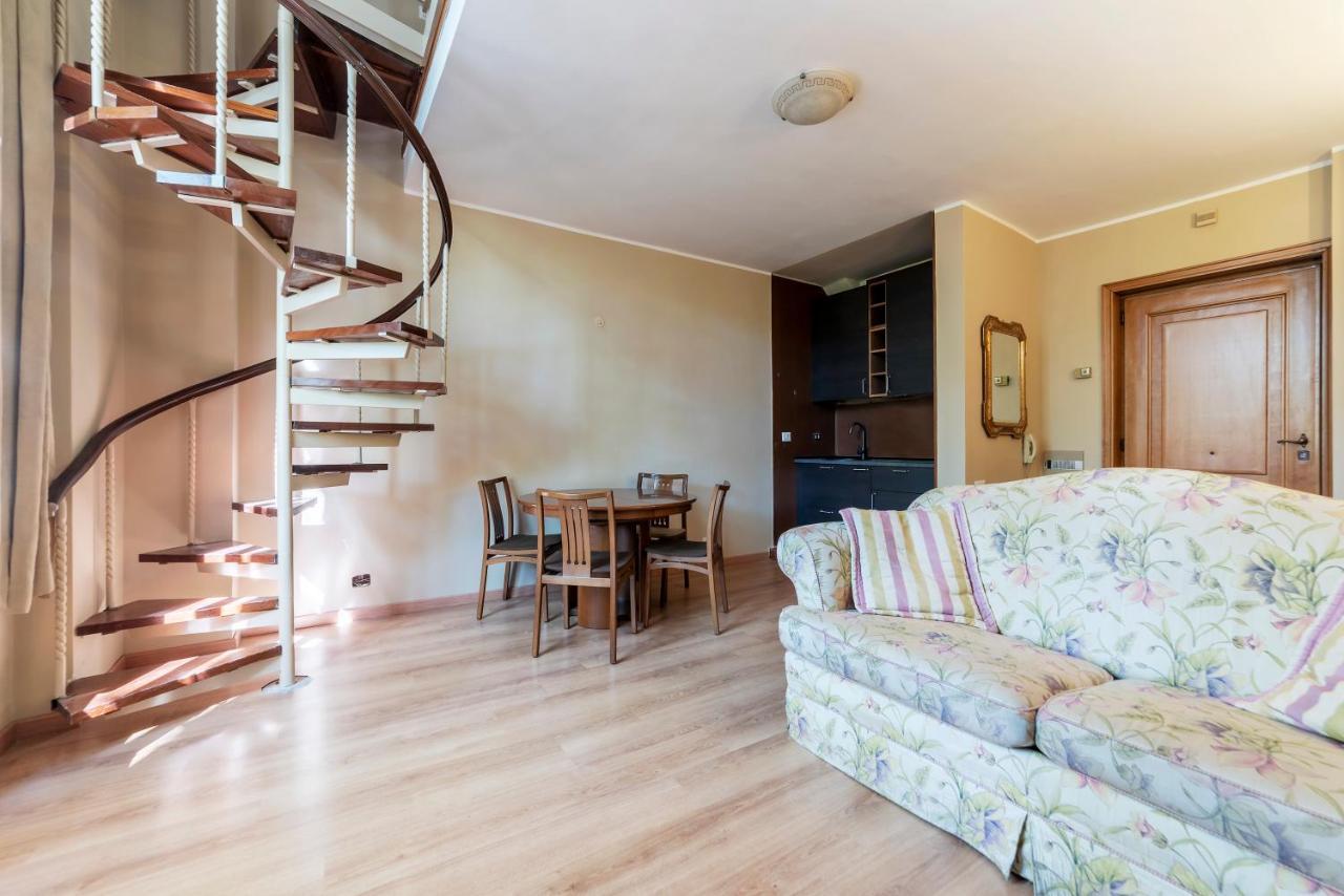 Roomy&cozy With Shared Terrace * Rom